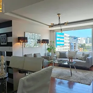 Vip Apartment - Queenbed - Balcony - Parking - 6Th Floor Apartment